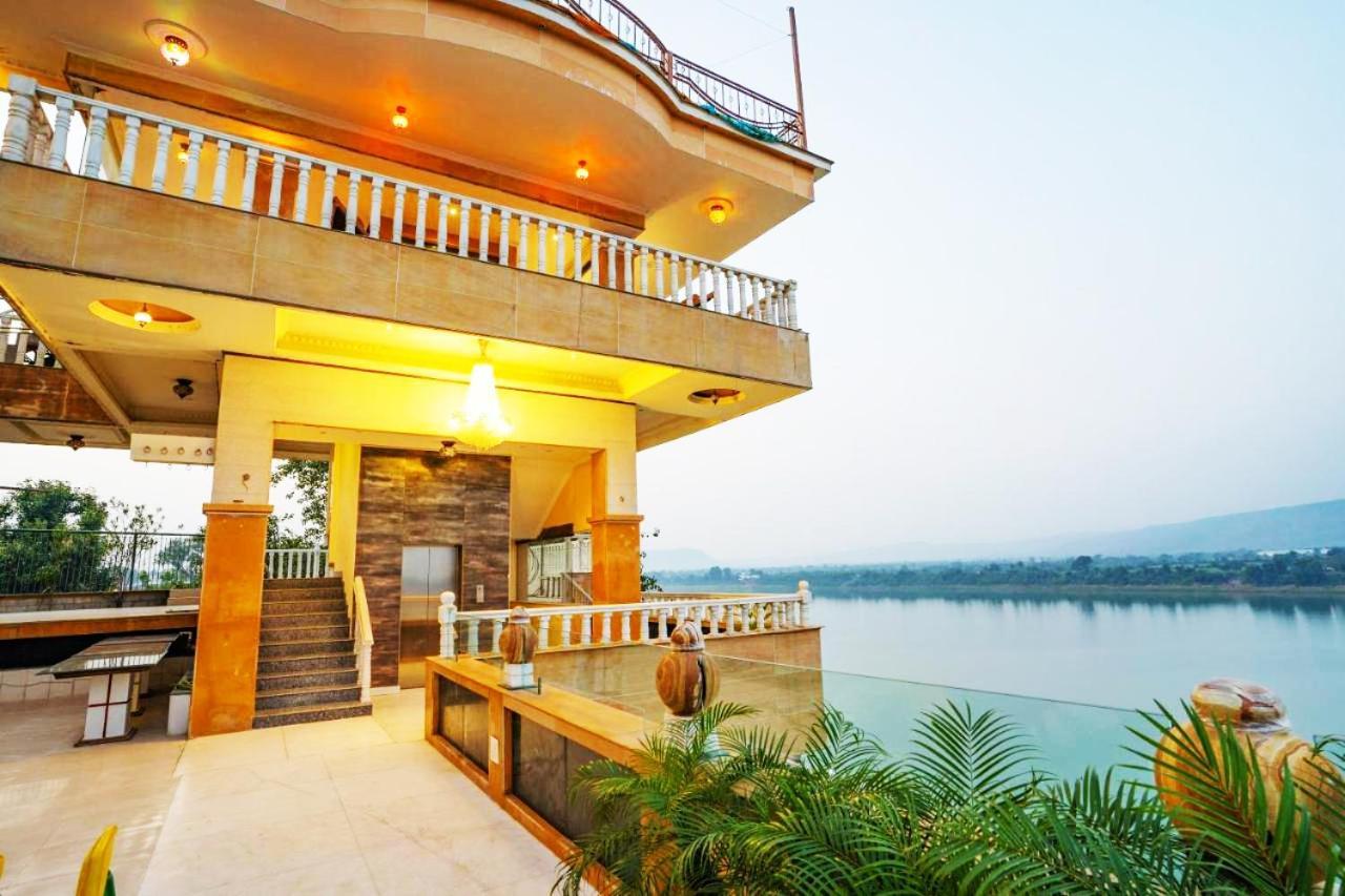 Treehouse Narmade A Riverfront Resort & Spa Narmadapuram Hoshangabad Zewnętrze zdjęcie